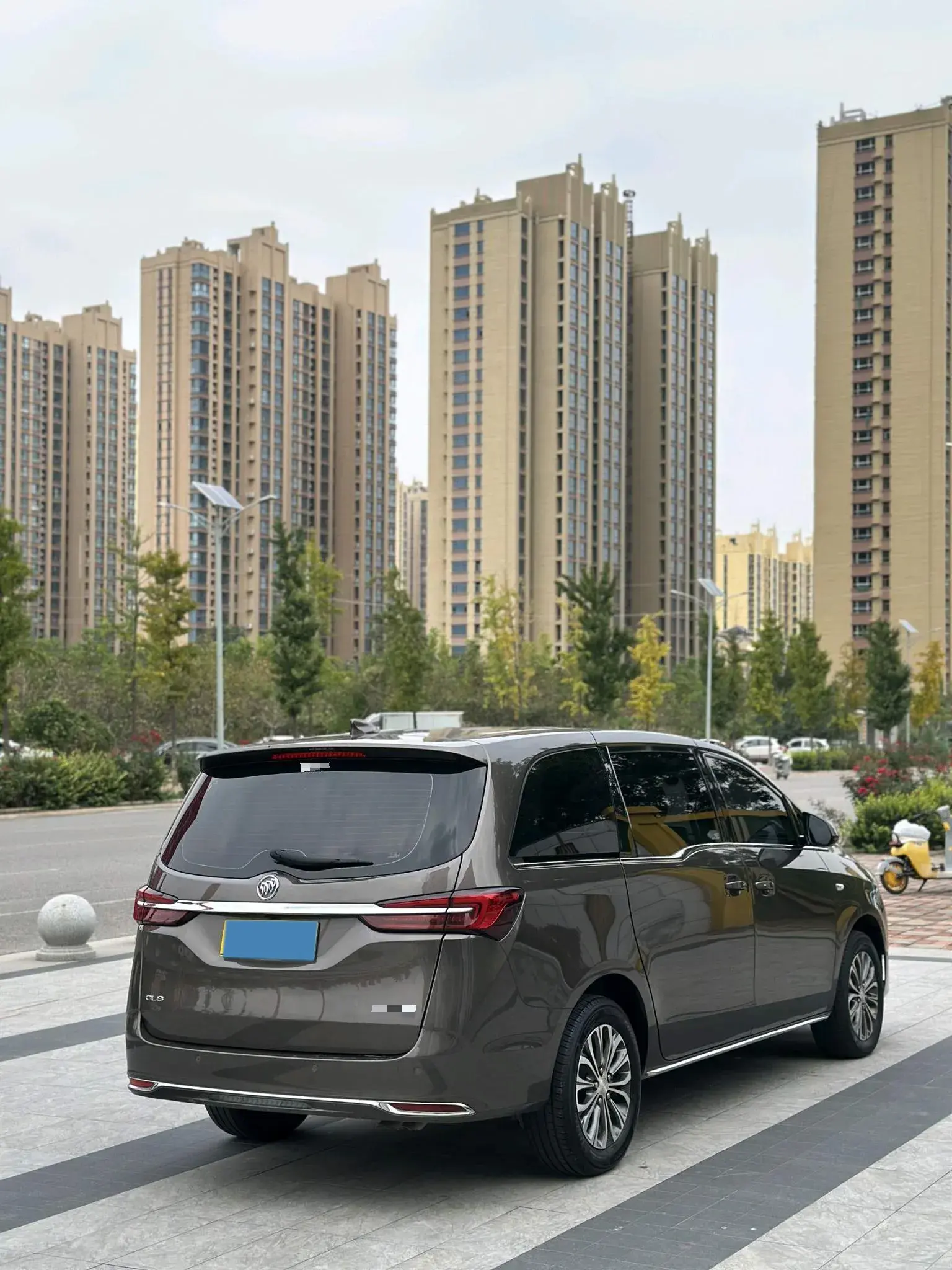 2023 BUICK GL8 thumbnail 4