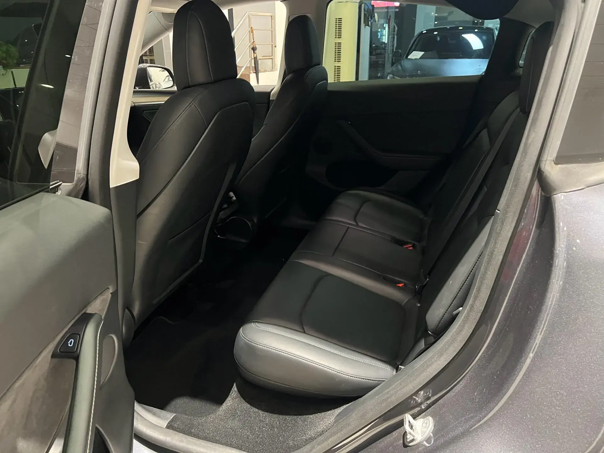 2021 TESLA MODEL thumbnail 4