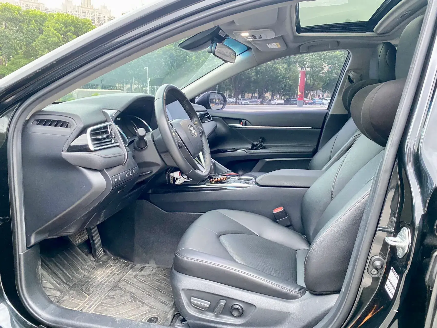 2021 TOYOTA CAMRY thumbnail 4