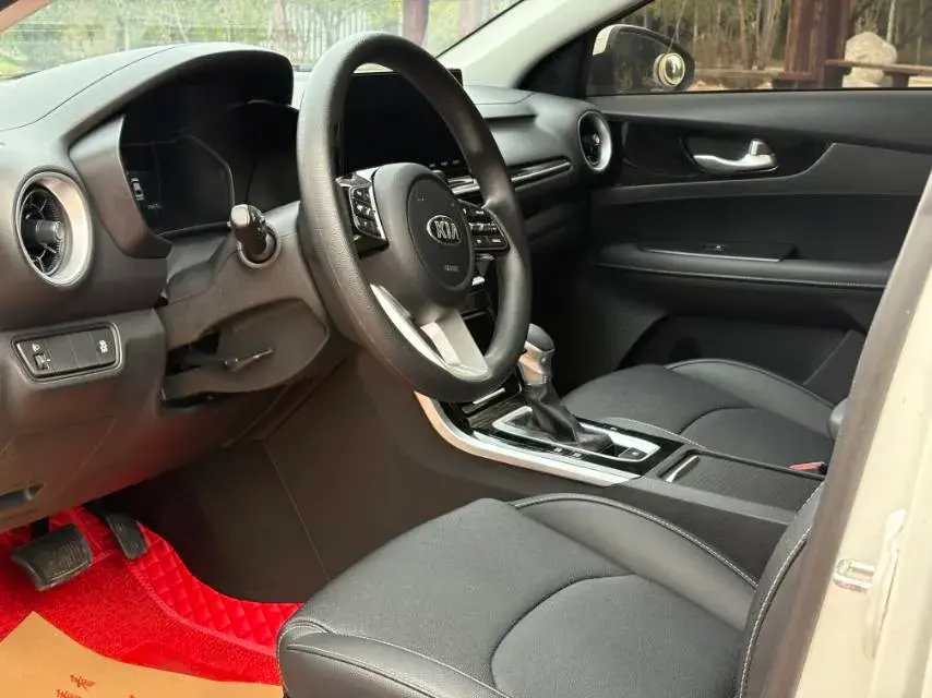 2019 KIA K3 thumbnail 4