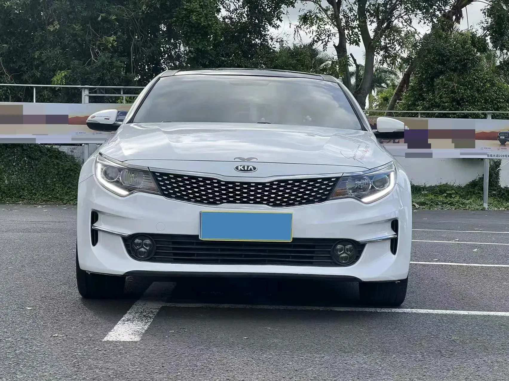 2016 KIA K5 thumbnail 2