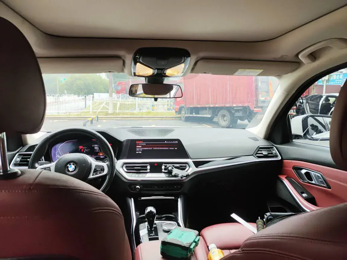 2022 BMW 3 thumbnail 3