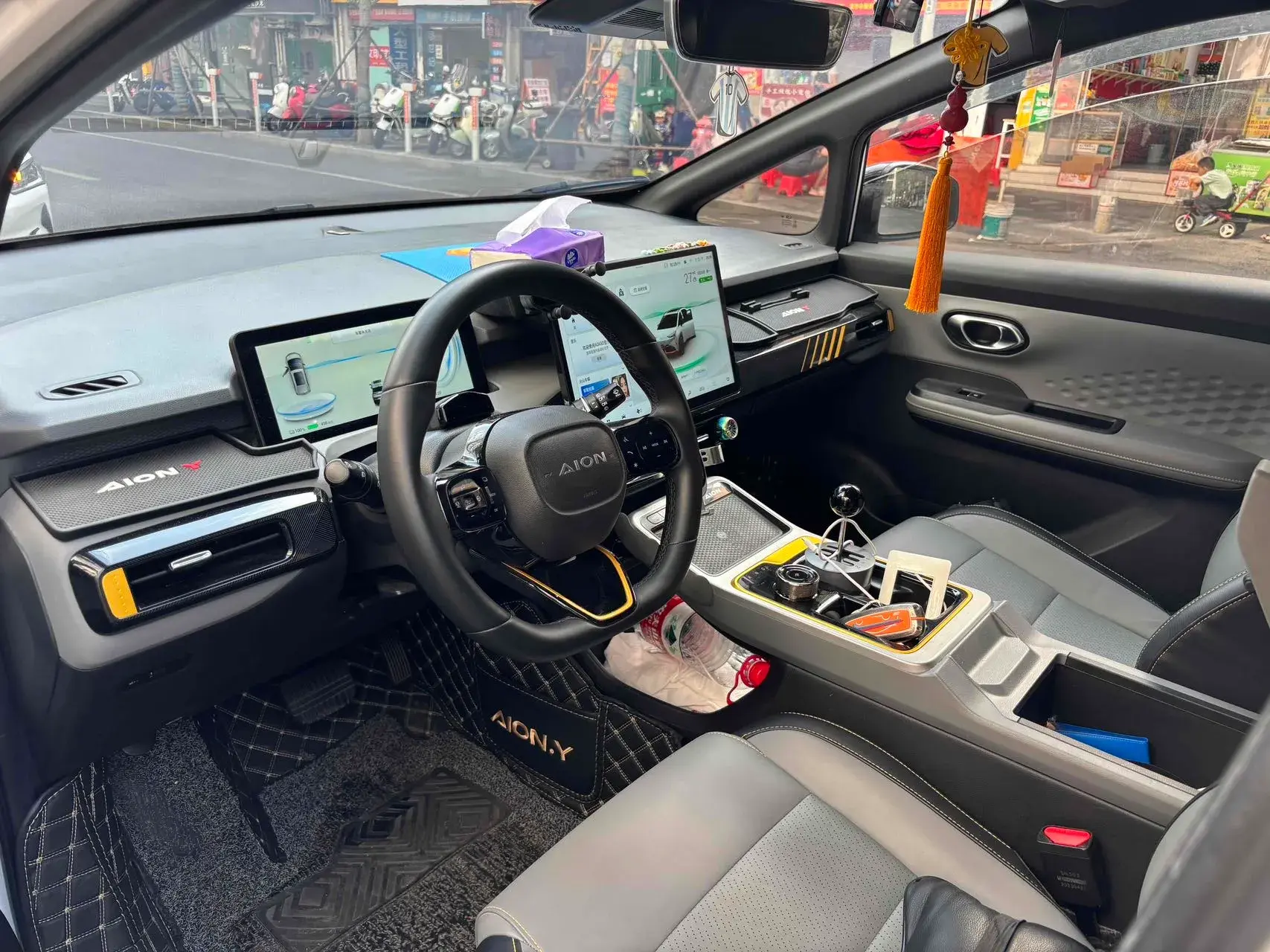 2022 AION Y thumbnail 3