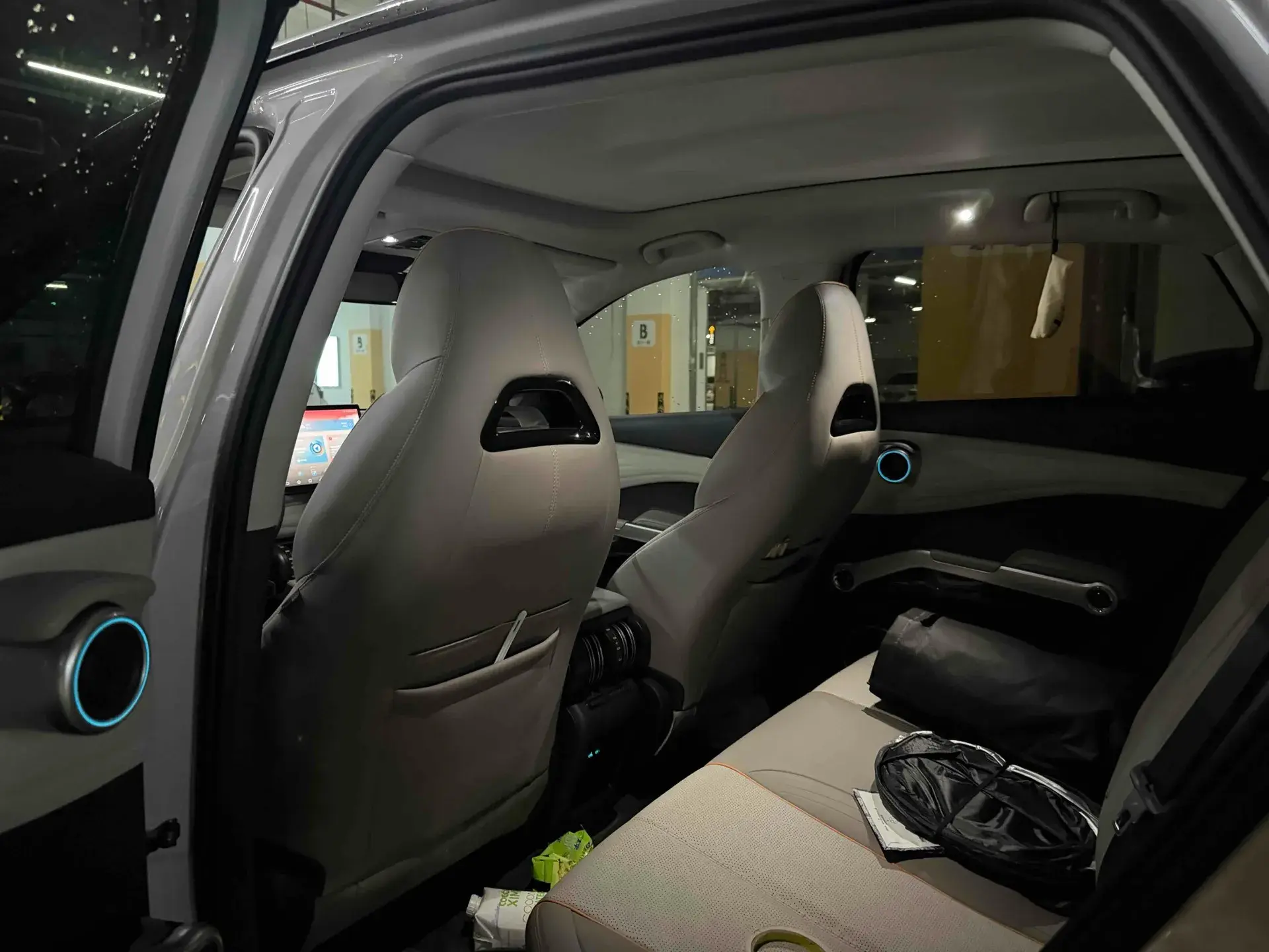 2023 BYD YUAN thumbnail 3