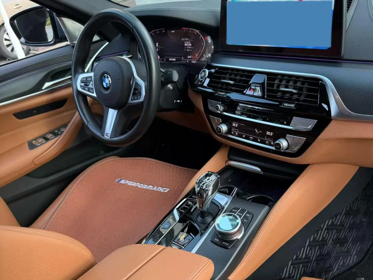 2022 BMW 5 thumbnail 4