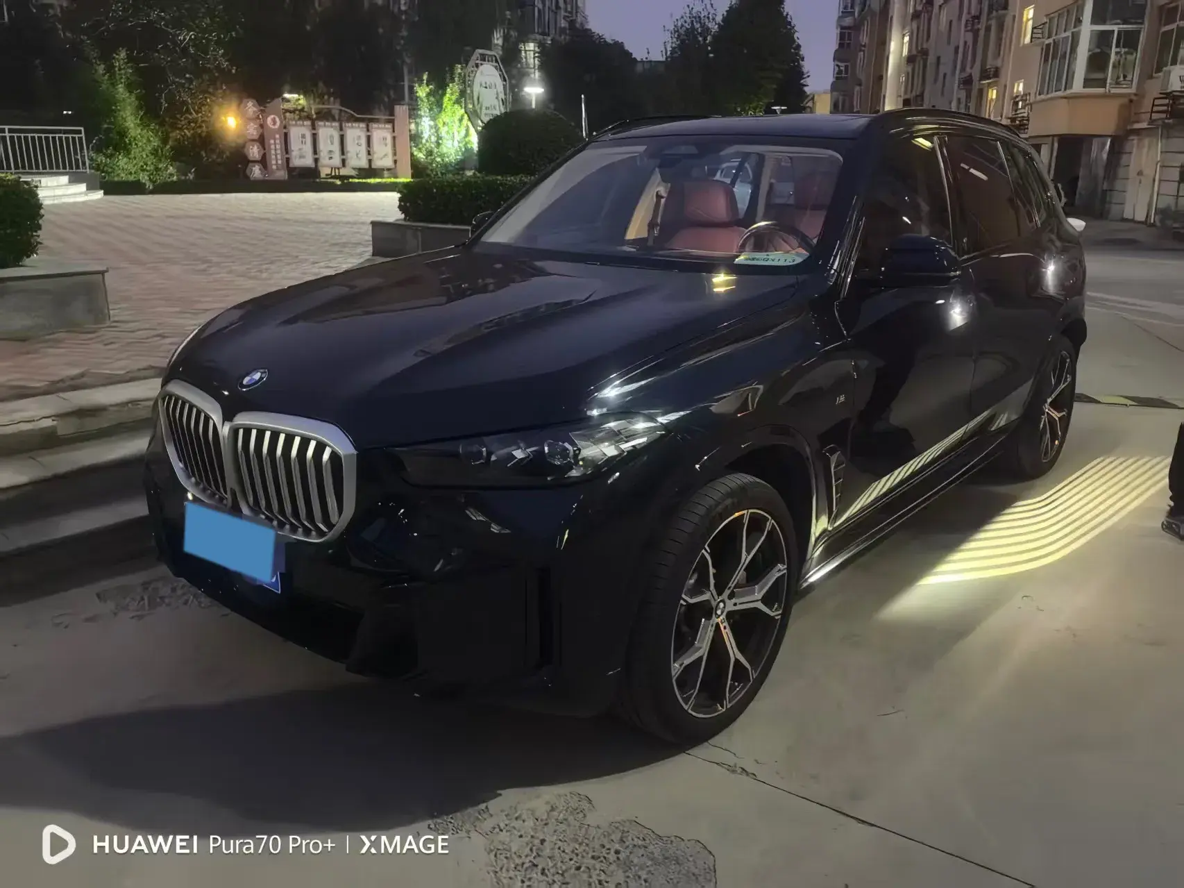 2023 BMW X5 view 1