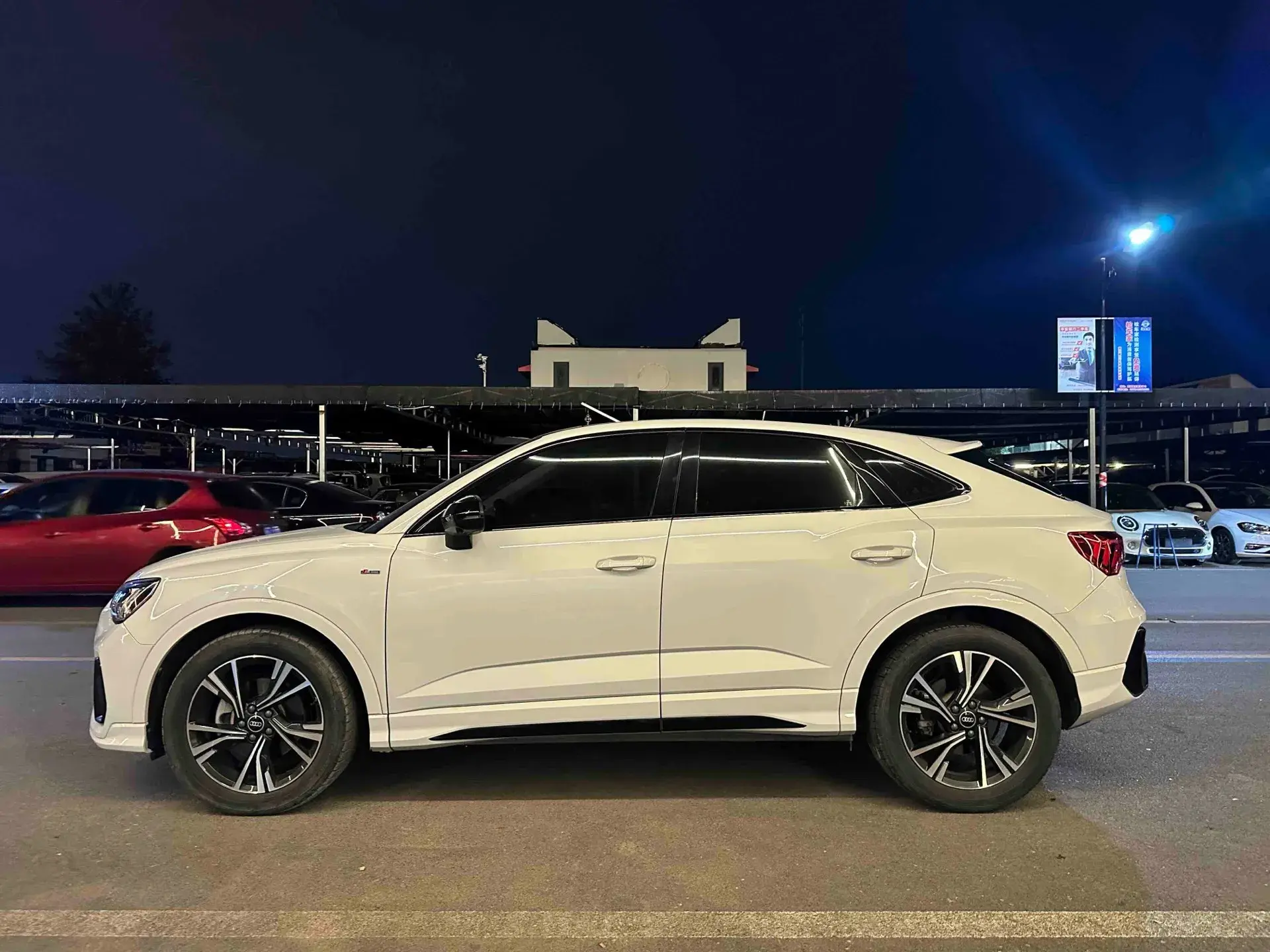 2022 AUDI Q3 thumbnail 2