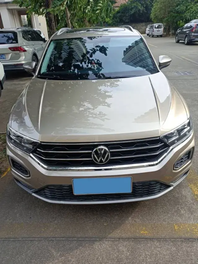 2021 VOLKSWAGEN T-ROC thumbnail 2