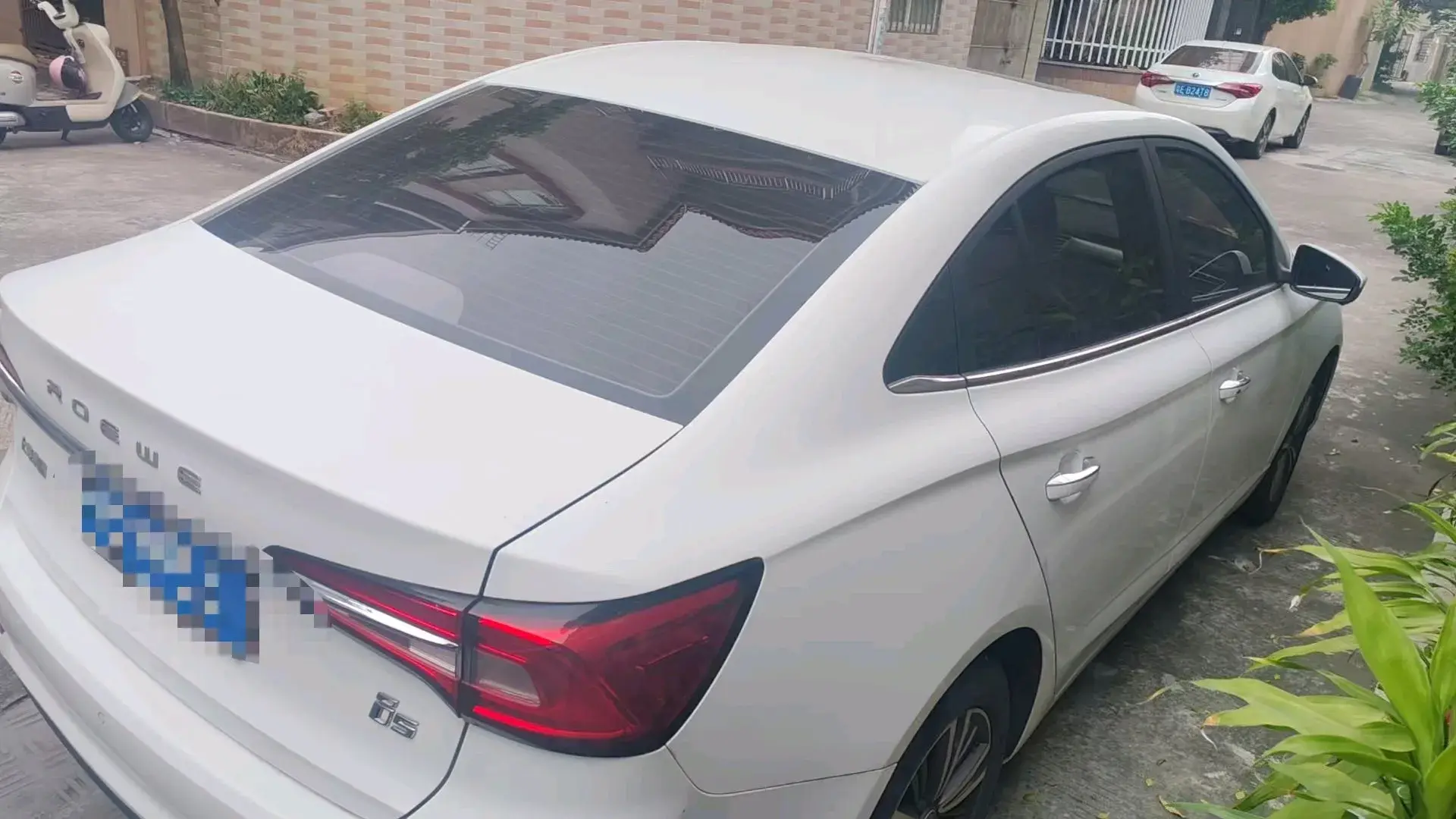 2019 ROEWE I5 thumbnail 3
