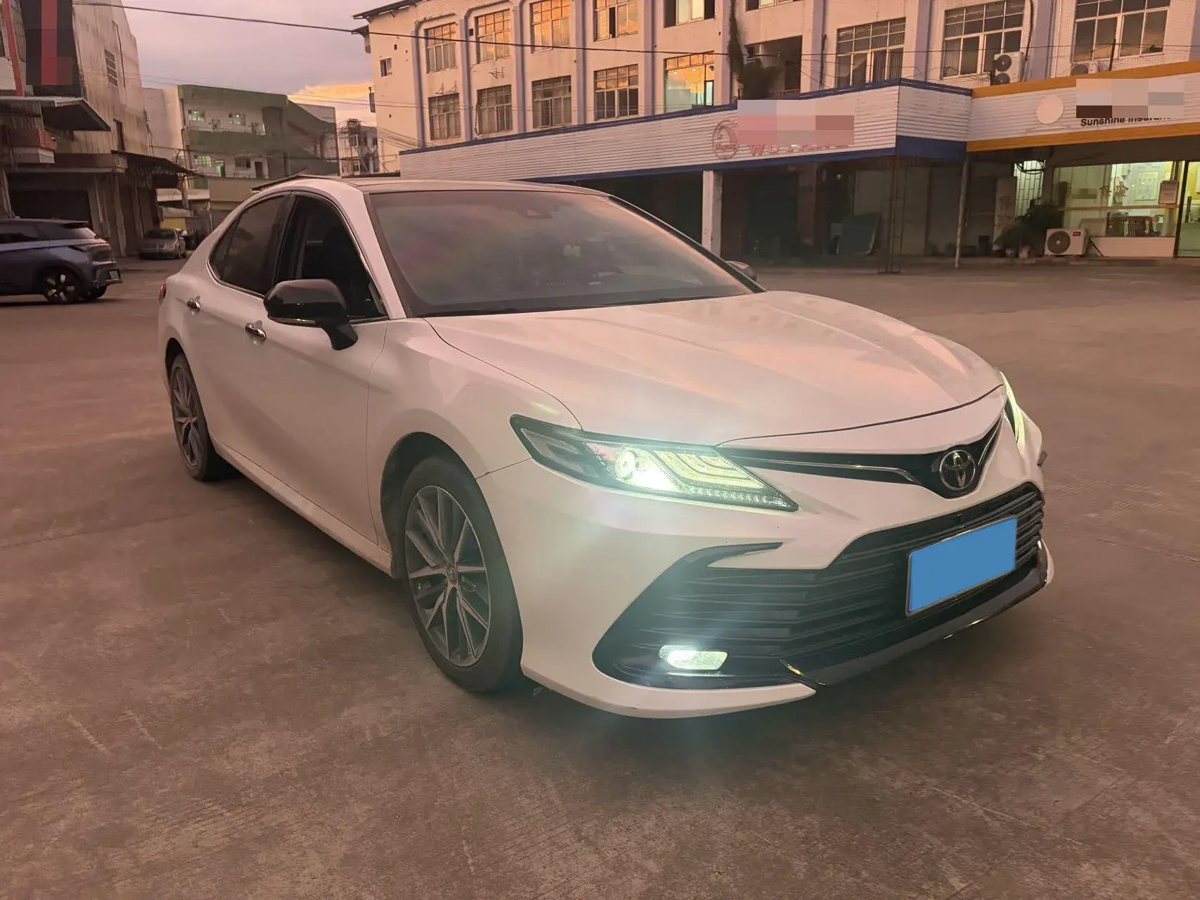 2021 TOYOTA CAMRY thumbnail 2