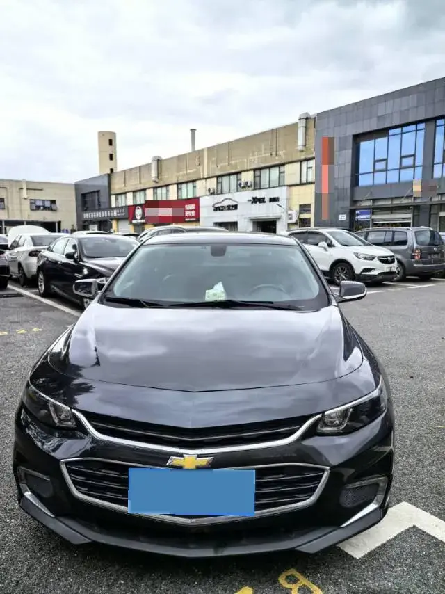 2018 CHEVROLET MALIBU thumbnail 2