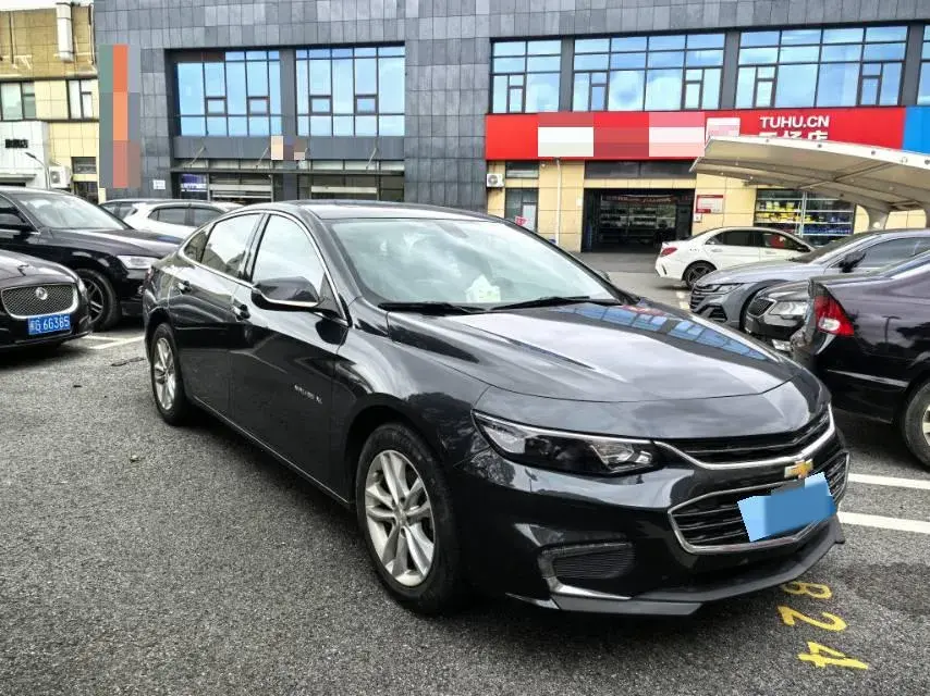 2018 CHEVROLET MALIBU thumbnail 3