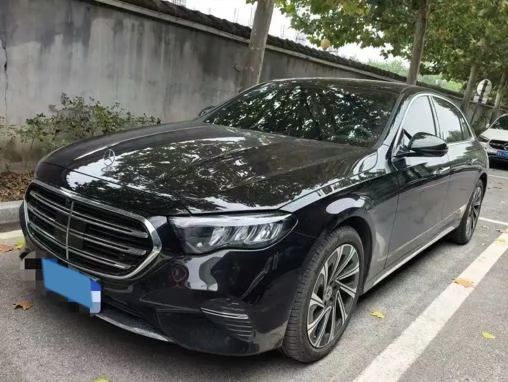 2025 MERCEDES-BENZ E view 1