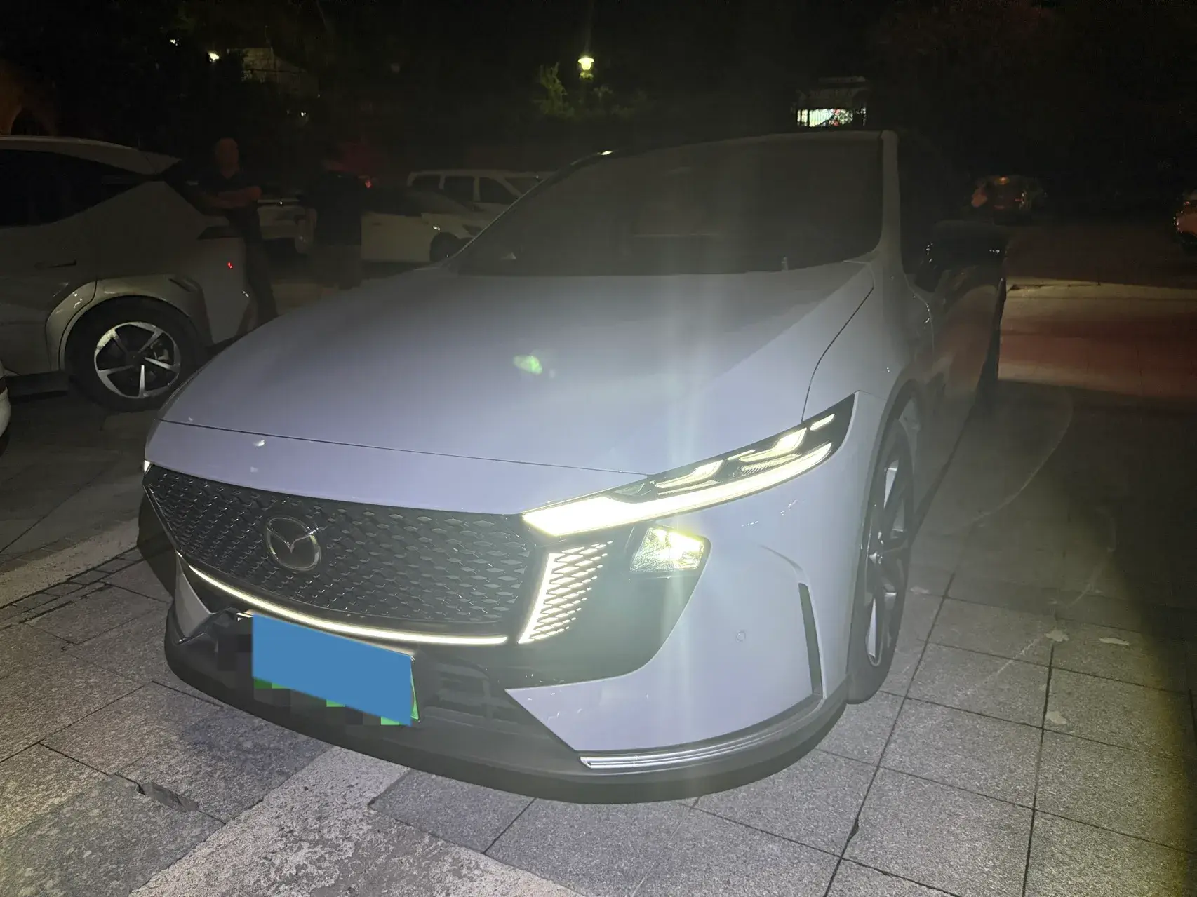 2025 MAZDA EZ-6 thumbnail 2