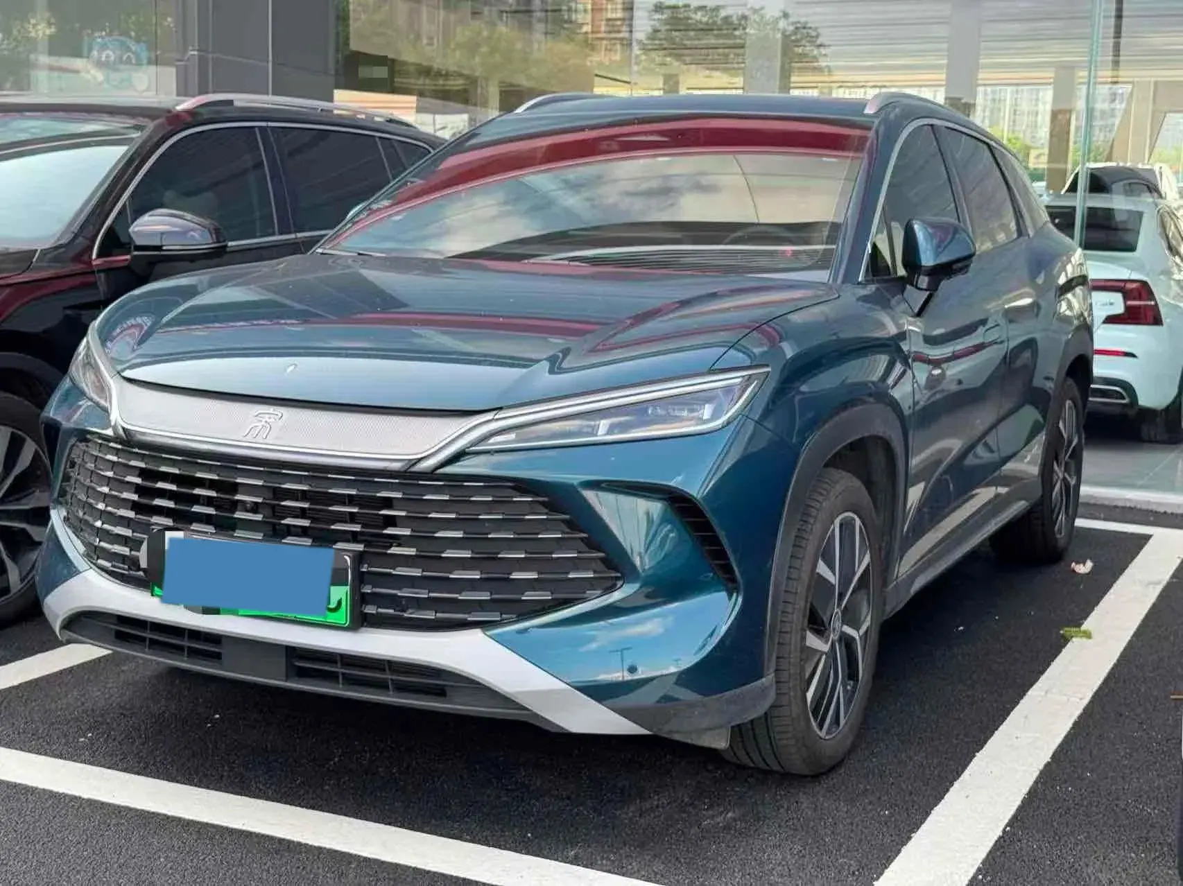 2024 BYD SONGL view 1