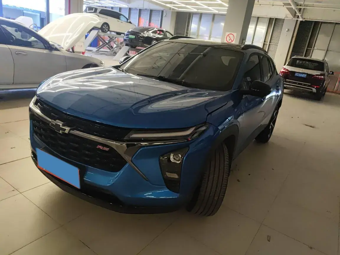 2022 CHEVROLET SEEKER view 1