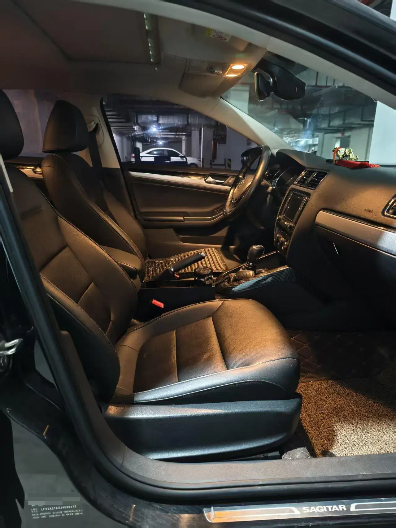 2018 VOLKSWAGEN SAGITAR thumbnail 4