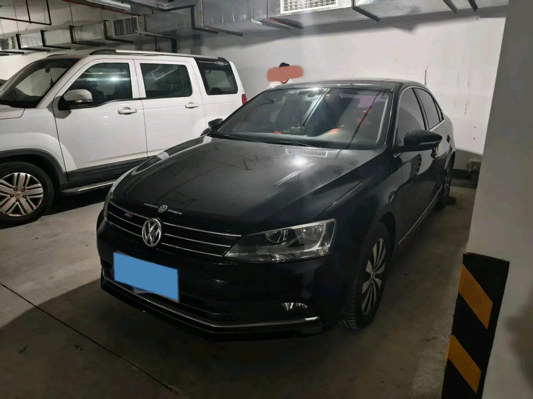 2018 VOLKSWAGEN SAGITAR view 1