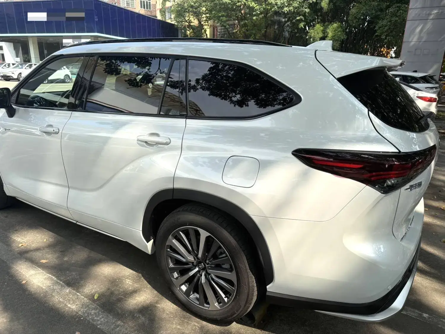 2024 TOYOTA CROWN thumbnail 4