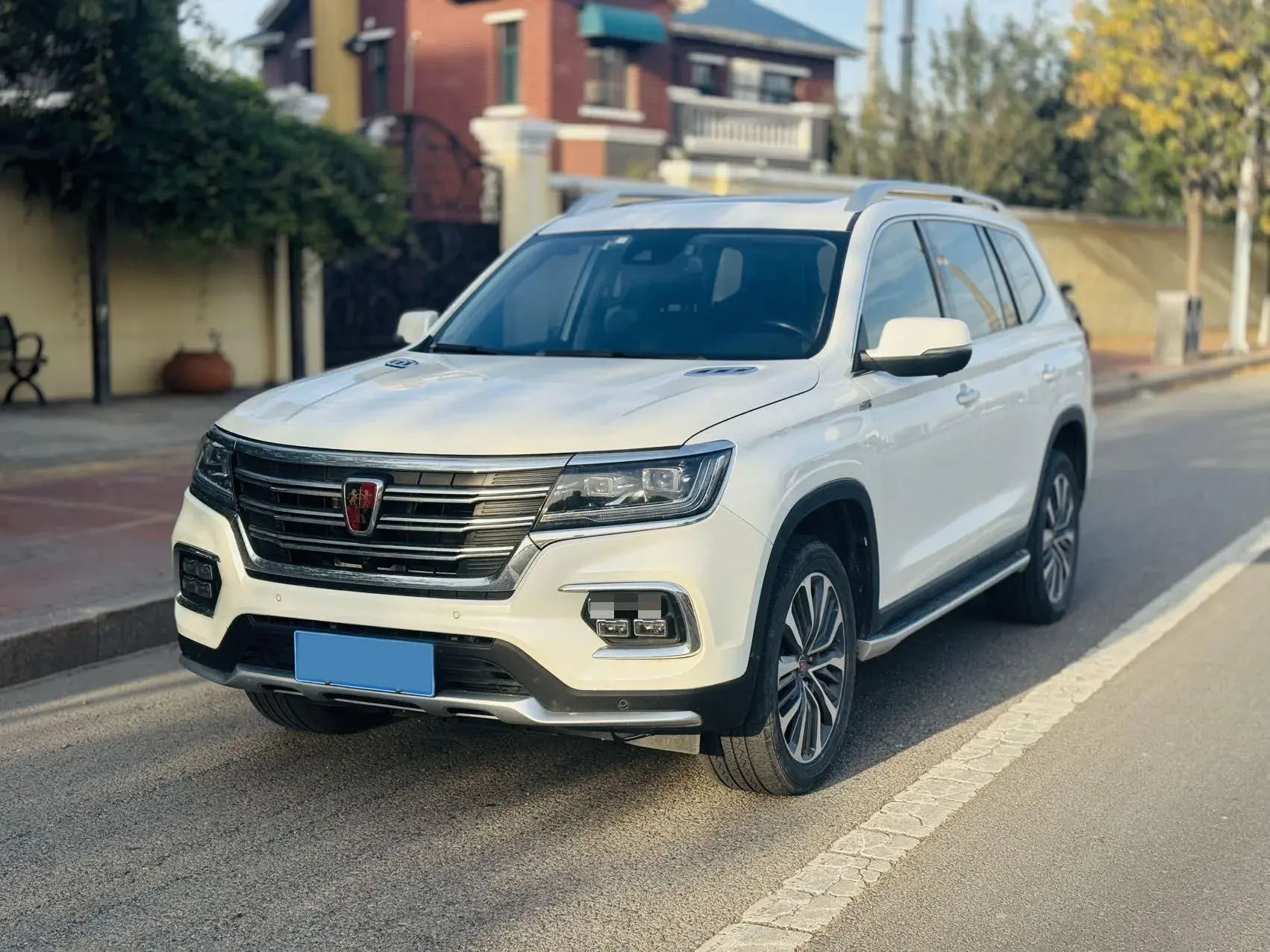 2018 ROEWE RX8 view 1