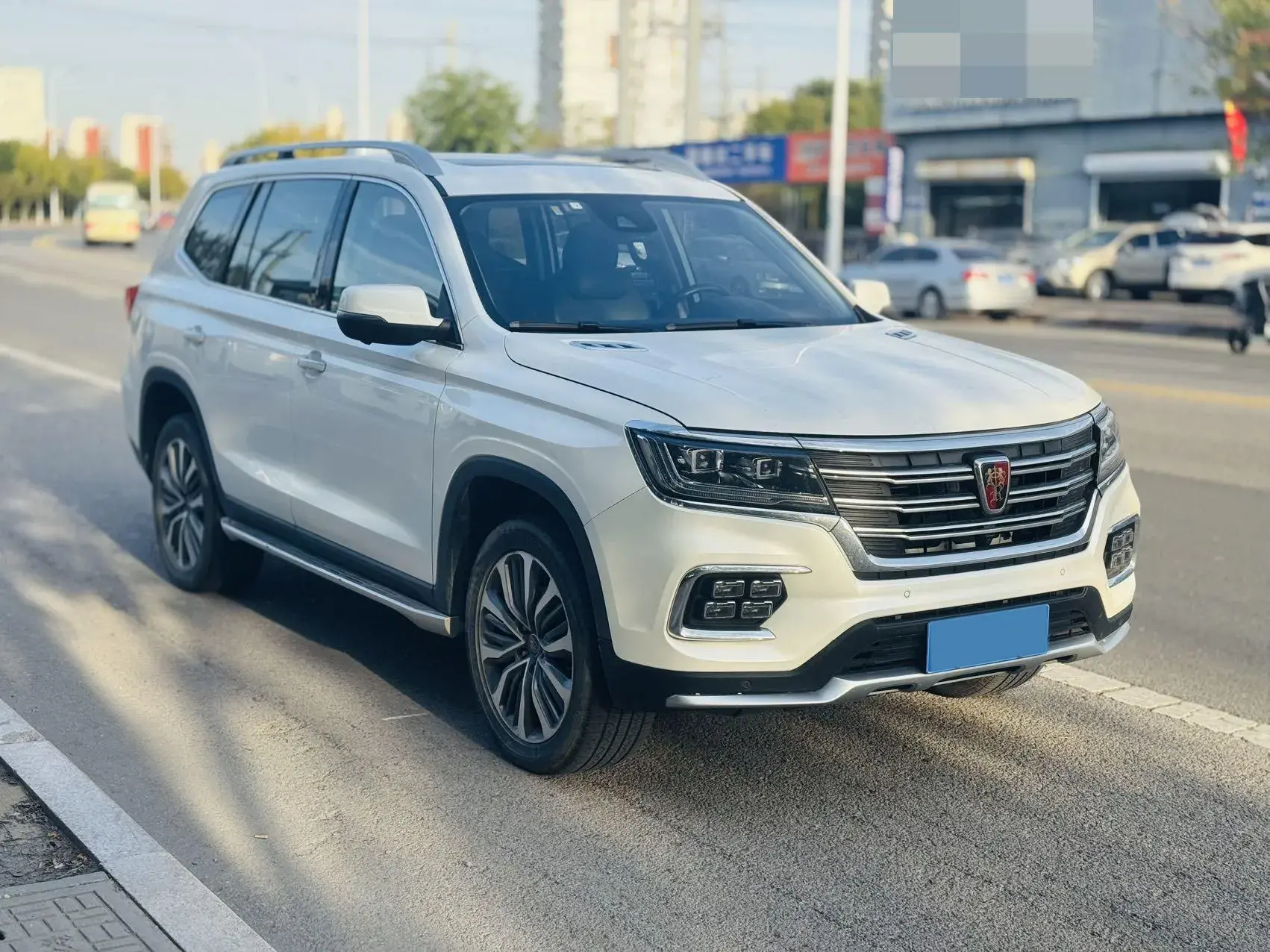 2018 ROEWE RX8 thumbnail 3