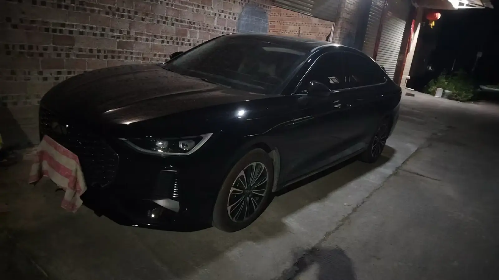 2025 Fulwin FulwinA8L 1.5T 156HP L4 1DHT PHEV 18.67KWH