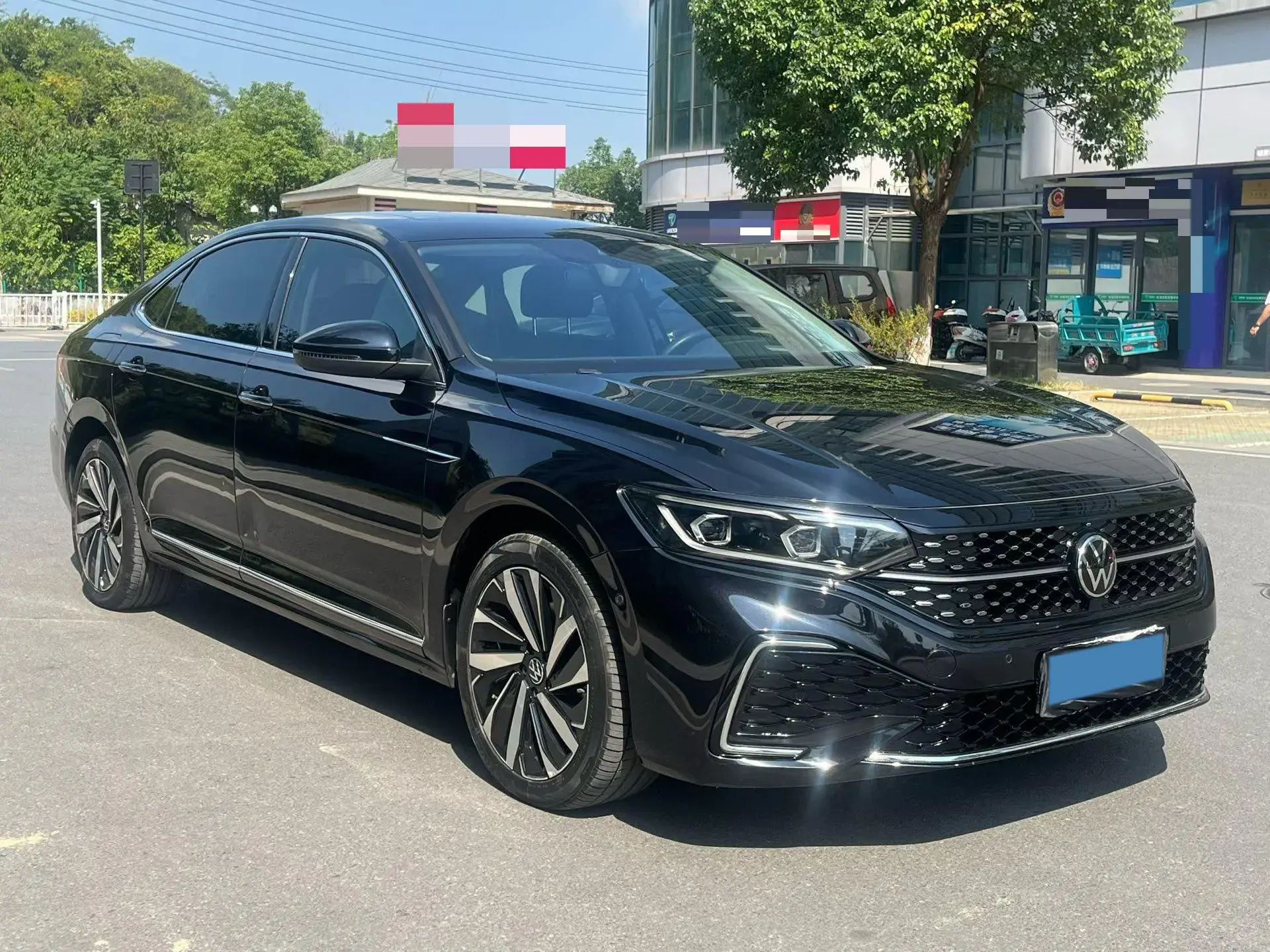 2022 VOLKSWAGEN PASSAT thumbnail 3