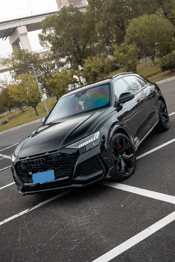 2022 Audi RS Q8 4.0T 600HP V8 8AT,autocango,china used car exporter,china ev exporter,chinese used car exporter,chinese used ev exporter