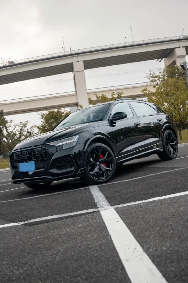 2022 Audi RS Q8 4.0T 600HP V8 8AT,autocango,china used car exporter,china ev exporter,chinese used car exporter,chinese used ev exporter