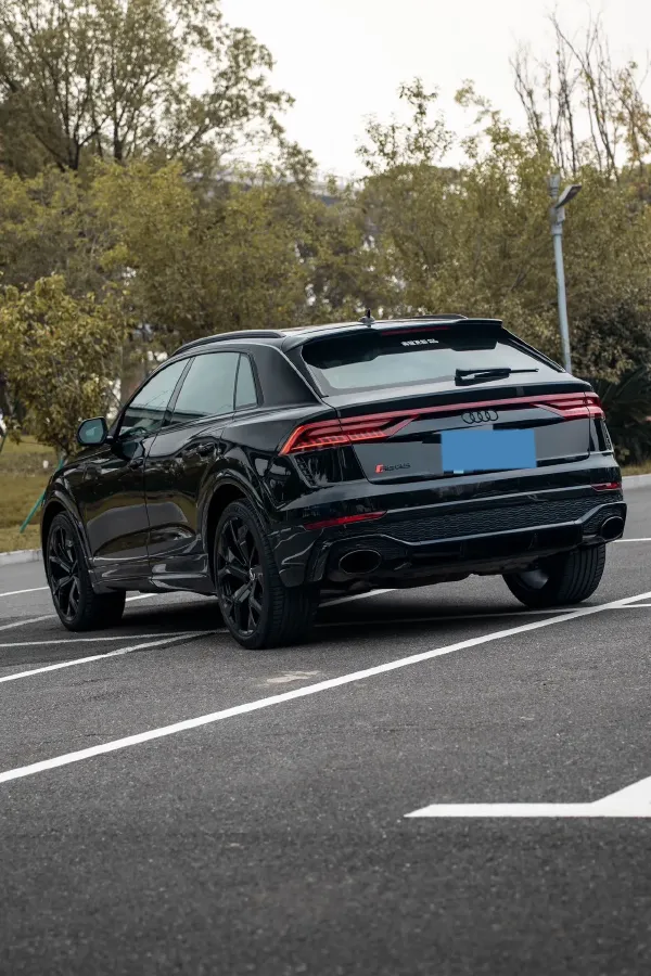 2022 Audi RS Q8 4.0T 600HP V8 8AT,autocango,china used car exporter,china ev exporter,chinese used car exporter,chinese used ev exporter