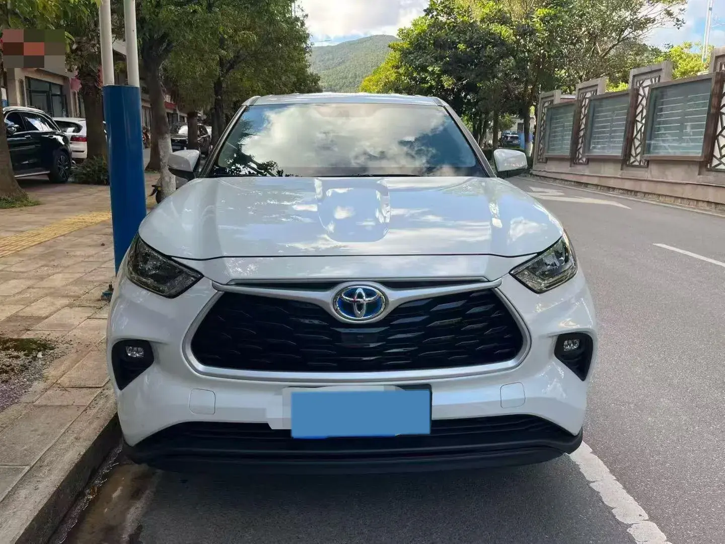 2023 TOYOTA HIGHLANDER thumbnail 2