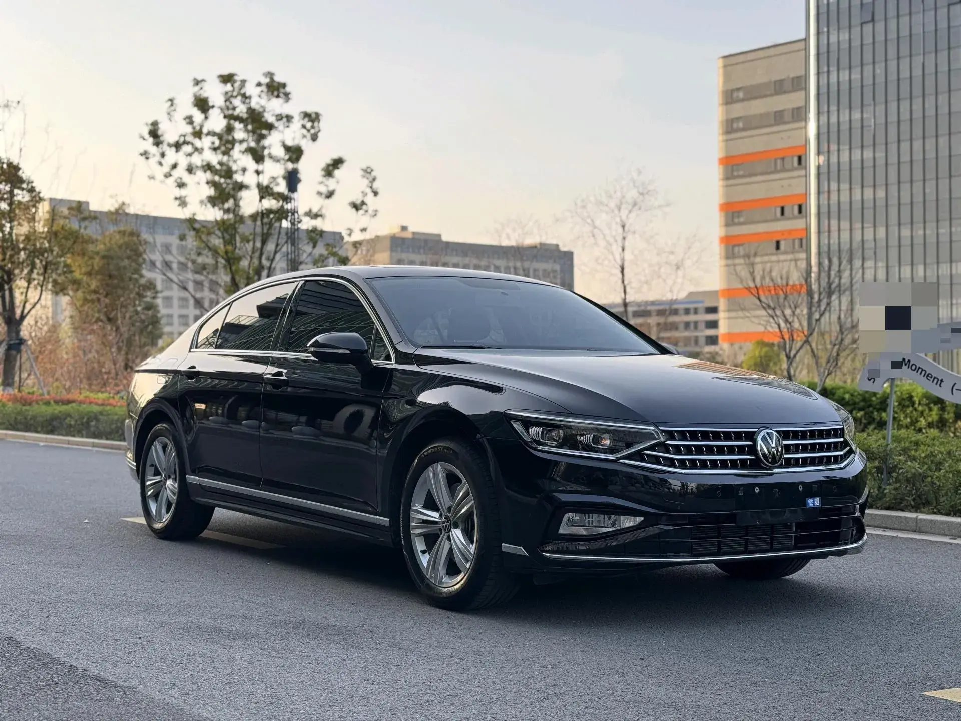 2023 VOLKSWAGEN MAGOTAN thumbnail 3