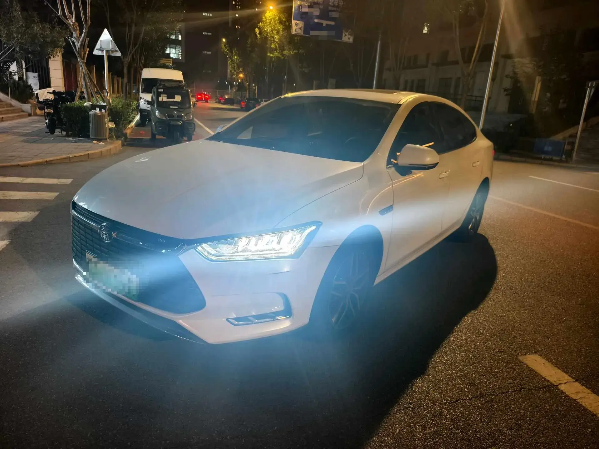 2019 BYD QIN view 1