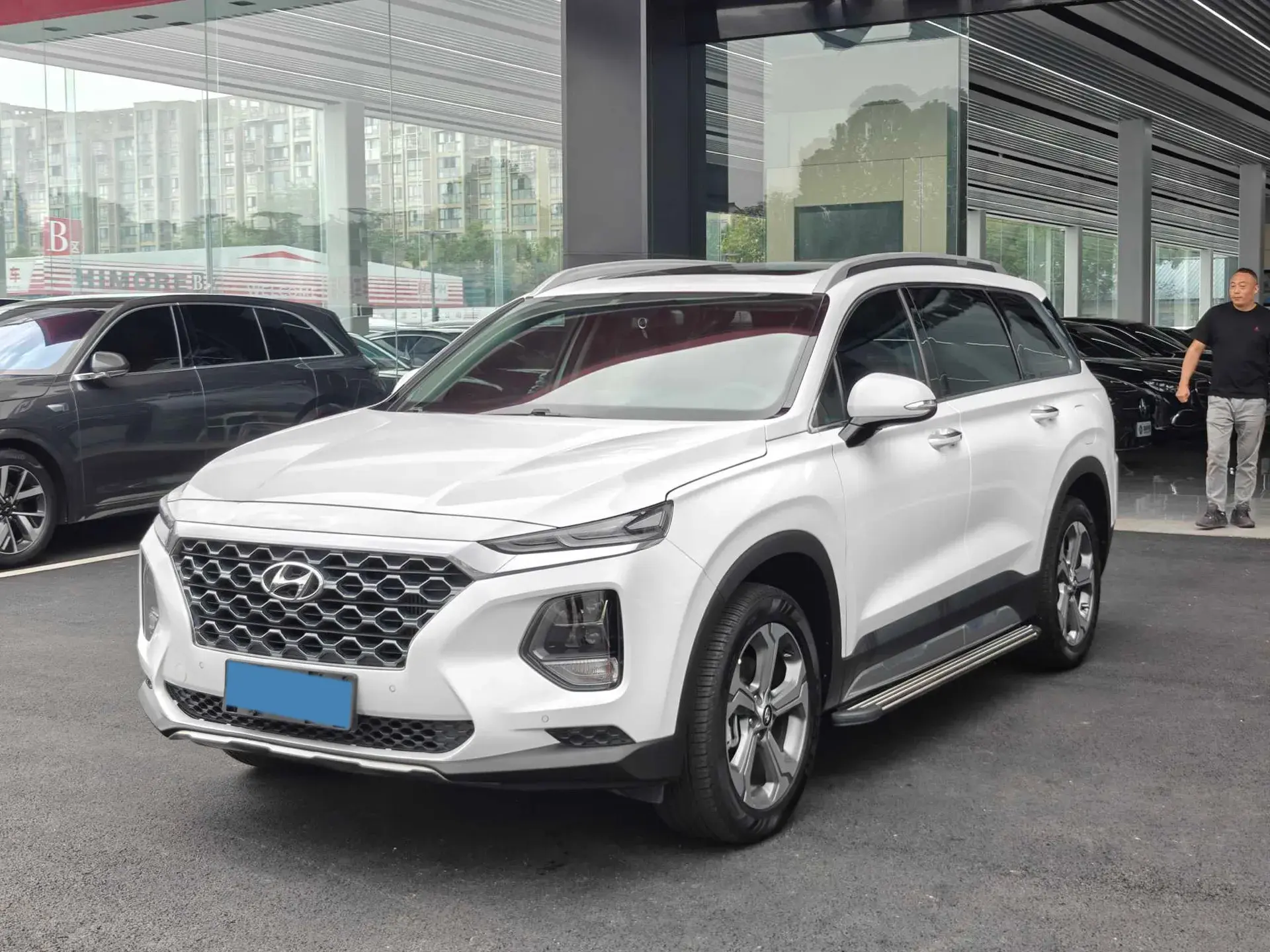 2021 HYUNDAI CUSTO view 1