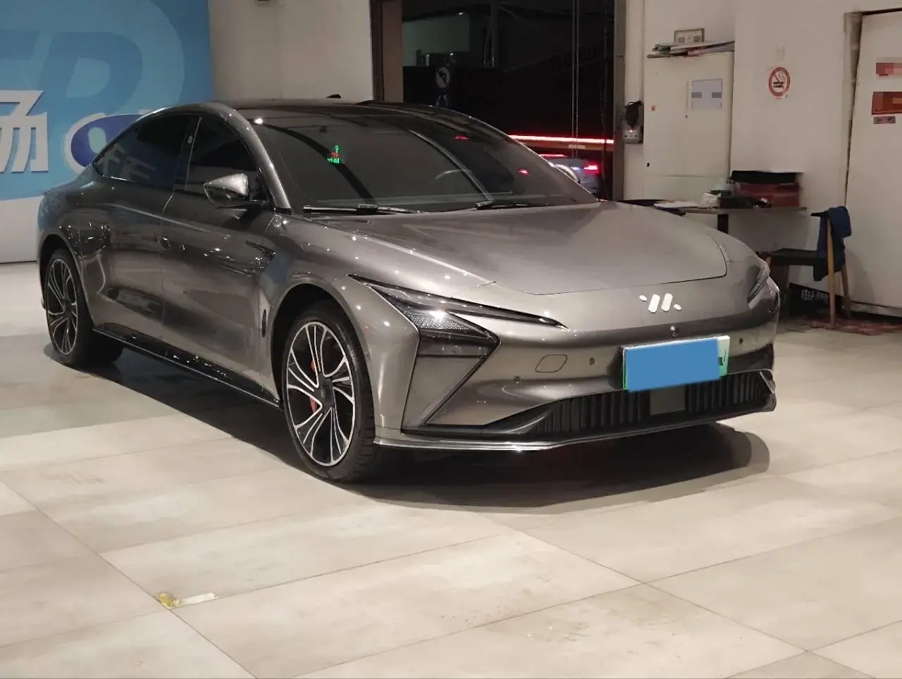 2022 IM L7 thumbnail 3