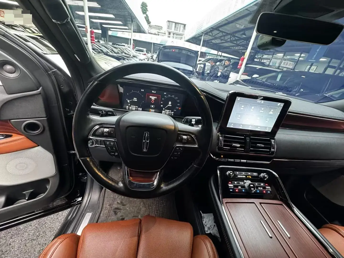 2020 LINCOLN NAVIGATOR thumbnail 4