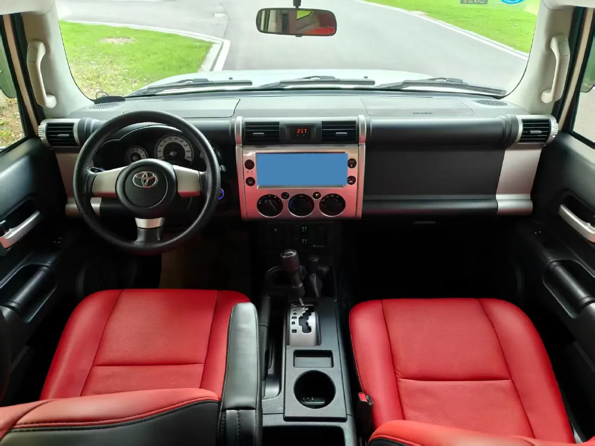 2013 Toyota FJ Cruiser 4.0L 272HP V6 5AT,autocango,china used car exporter,china ev exporter,chinese used car exporter,chinese used ev exporter