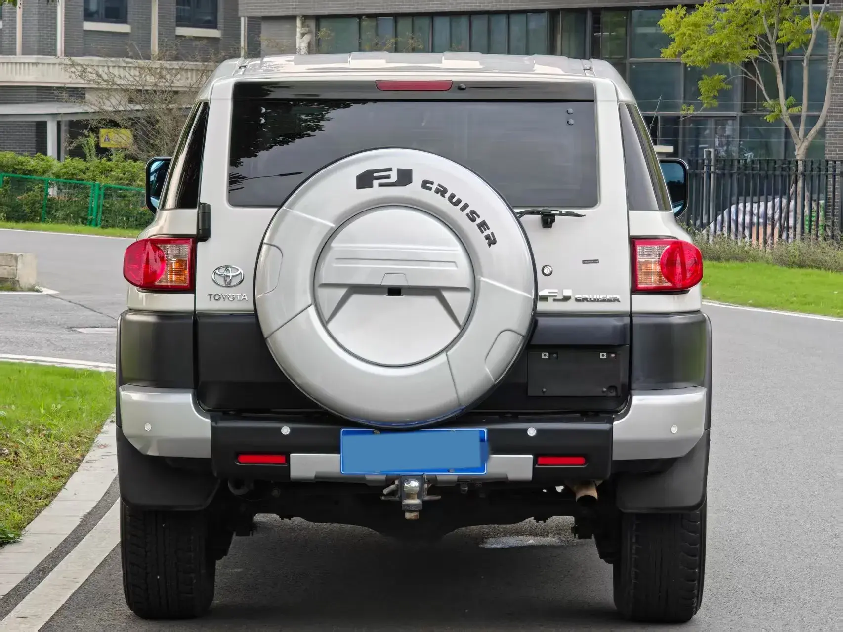 2013 TOYOTA FJ thumbnail 3