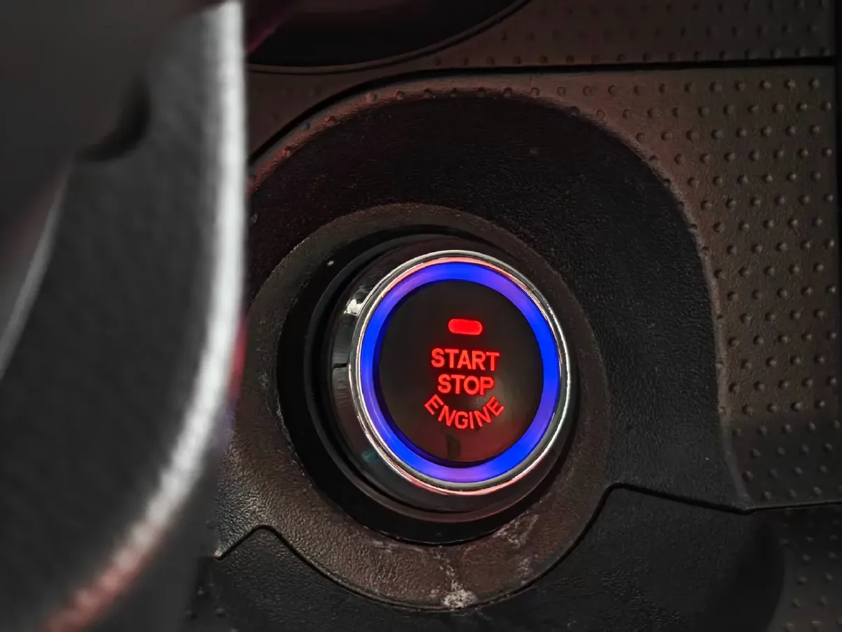 2013 Toyota FJ Cruiser 4.0L 272HP V6 5AT,autocango,china used car exporter,china ev exporter,chinese used car exporter,chinese used ev exporter