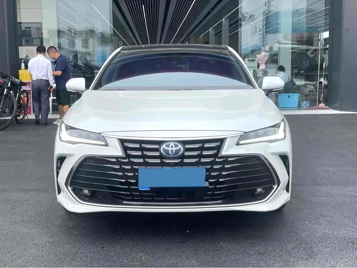 2022 TOYOTA AVALON thumbnail 2