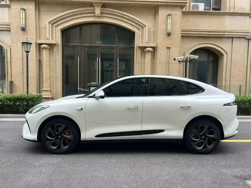 2023 IM LS6 thumbnail 3