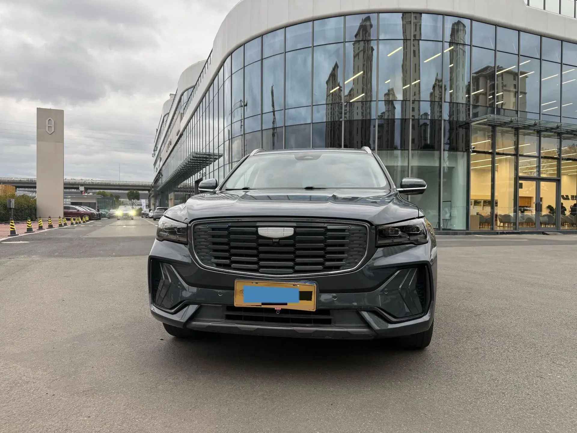 2022 GEELY MONJARO thumbnail 3