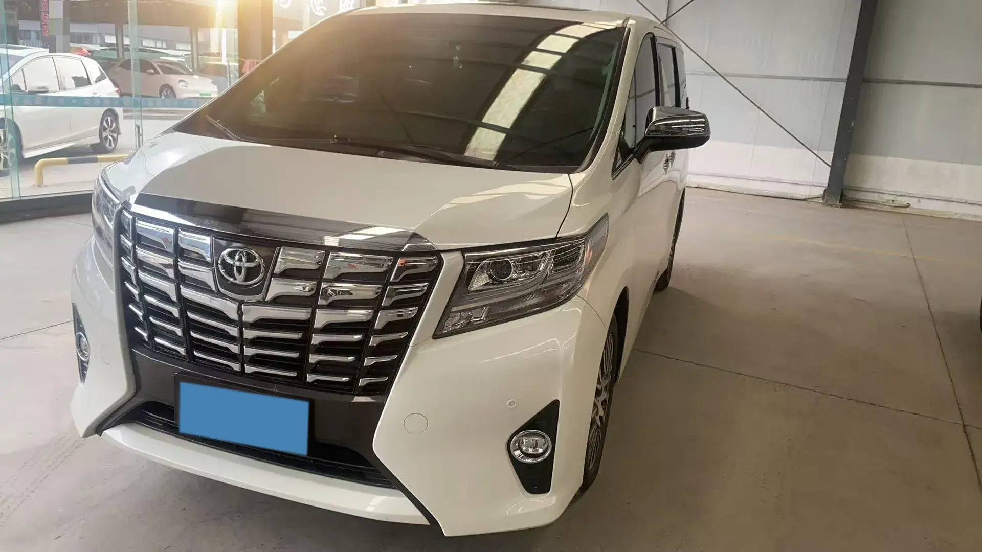 2018 TOYOTA ALPHARD view 1