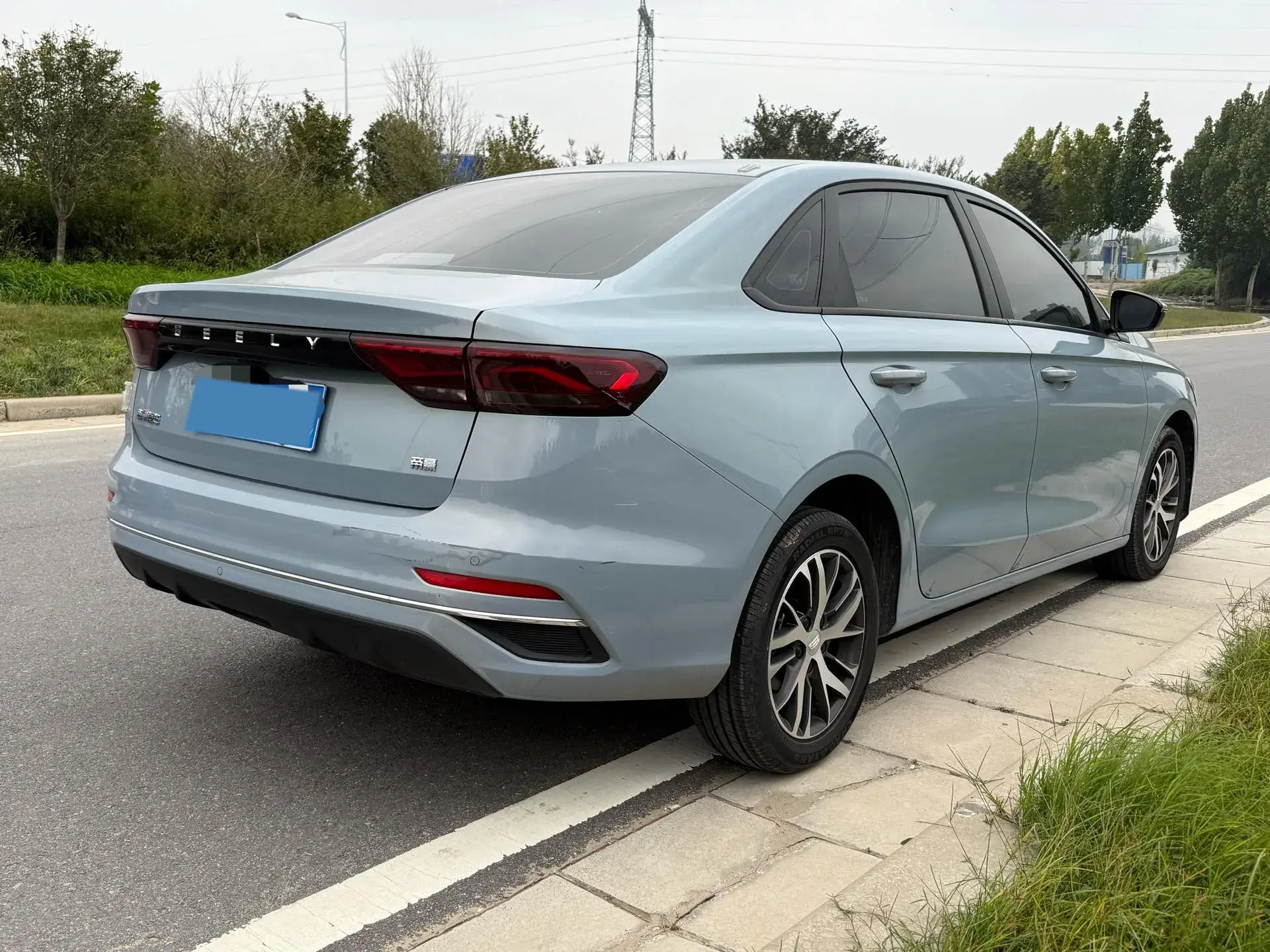 2022 GEELY EMGRAND thumbnail 4