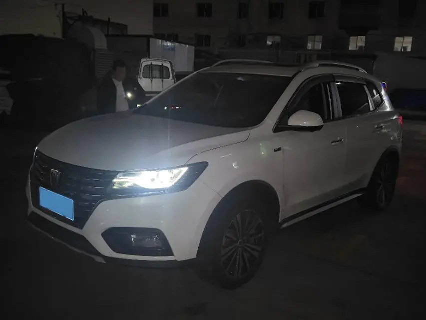 2020 ROEWE RX5 view 1