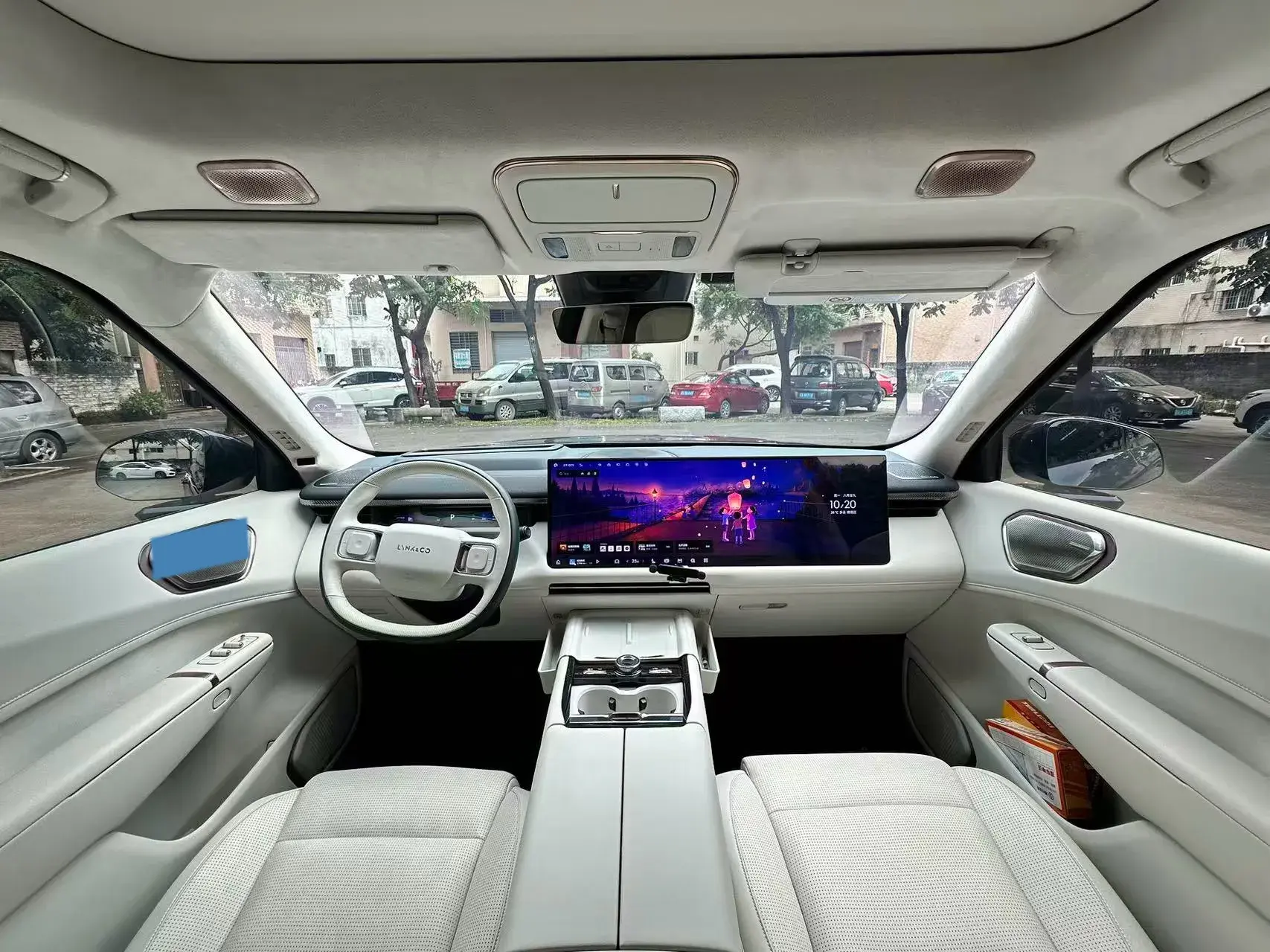 2025 LYNK&CO 900 thumbnail 3