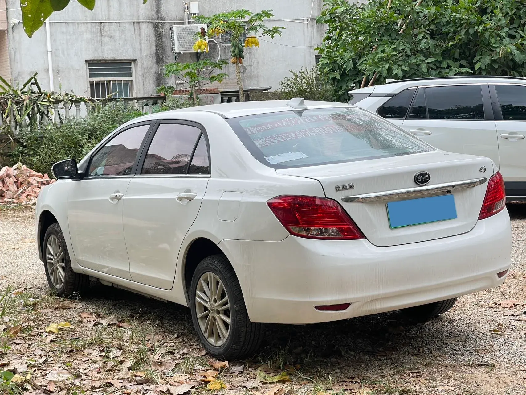 2018 BYD E5 thumbnail 4