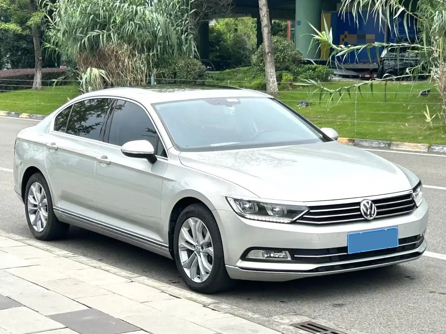 2019 VOLKSWAGEN MAGOTAN thumbnail 3