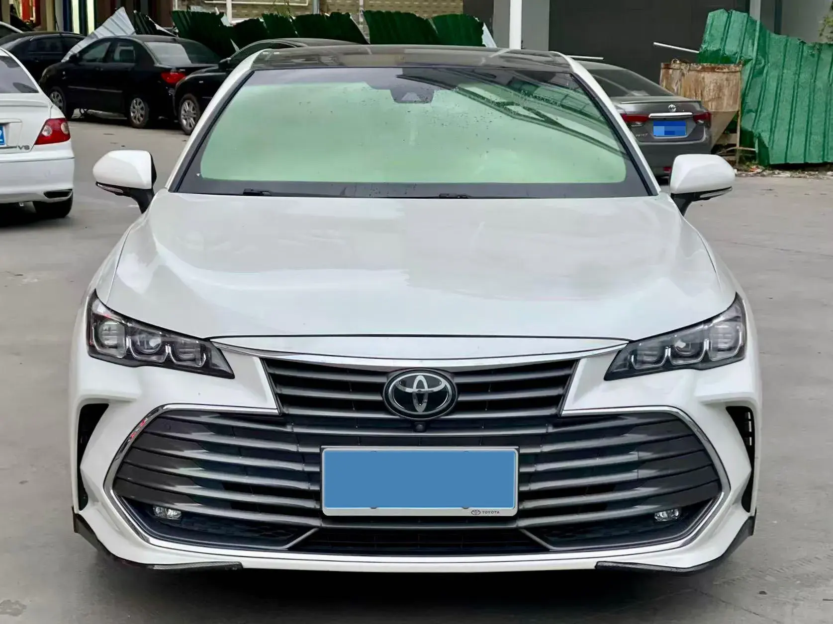 2019 TOYOTA AVALON thumbnail 2