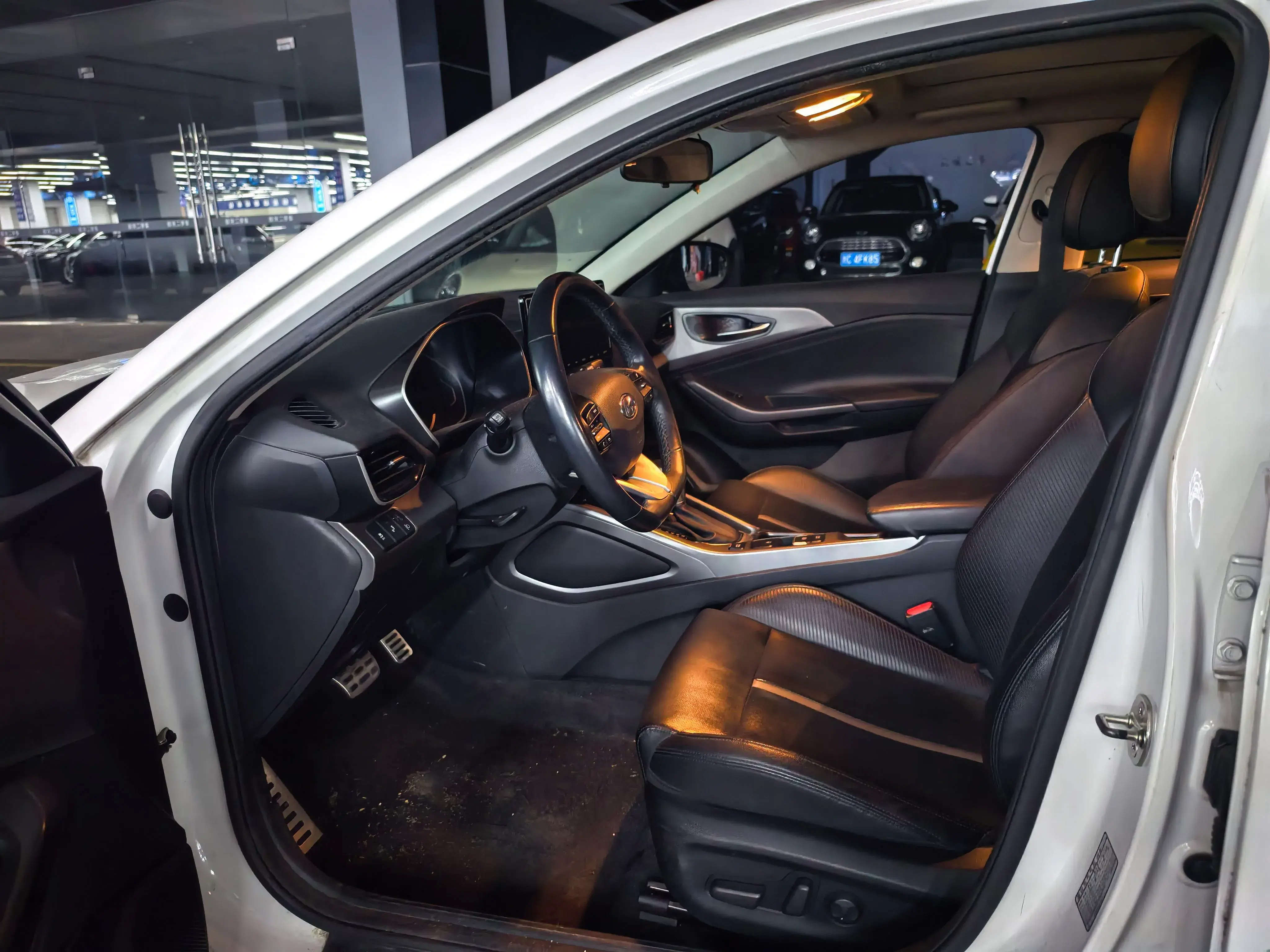 2019 HYUNDAI LA thumbnail 2